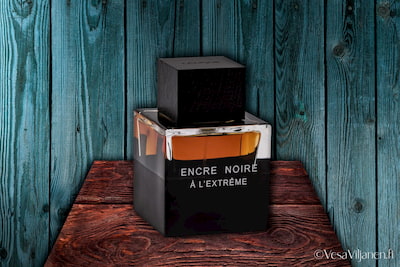 Lalique Encre Noire A L'Extreme Eau de Parfum